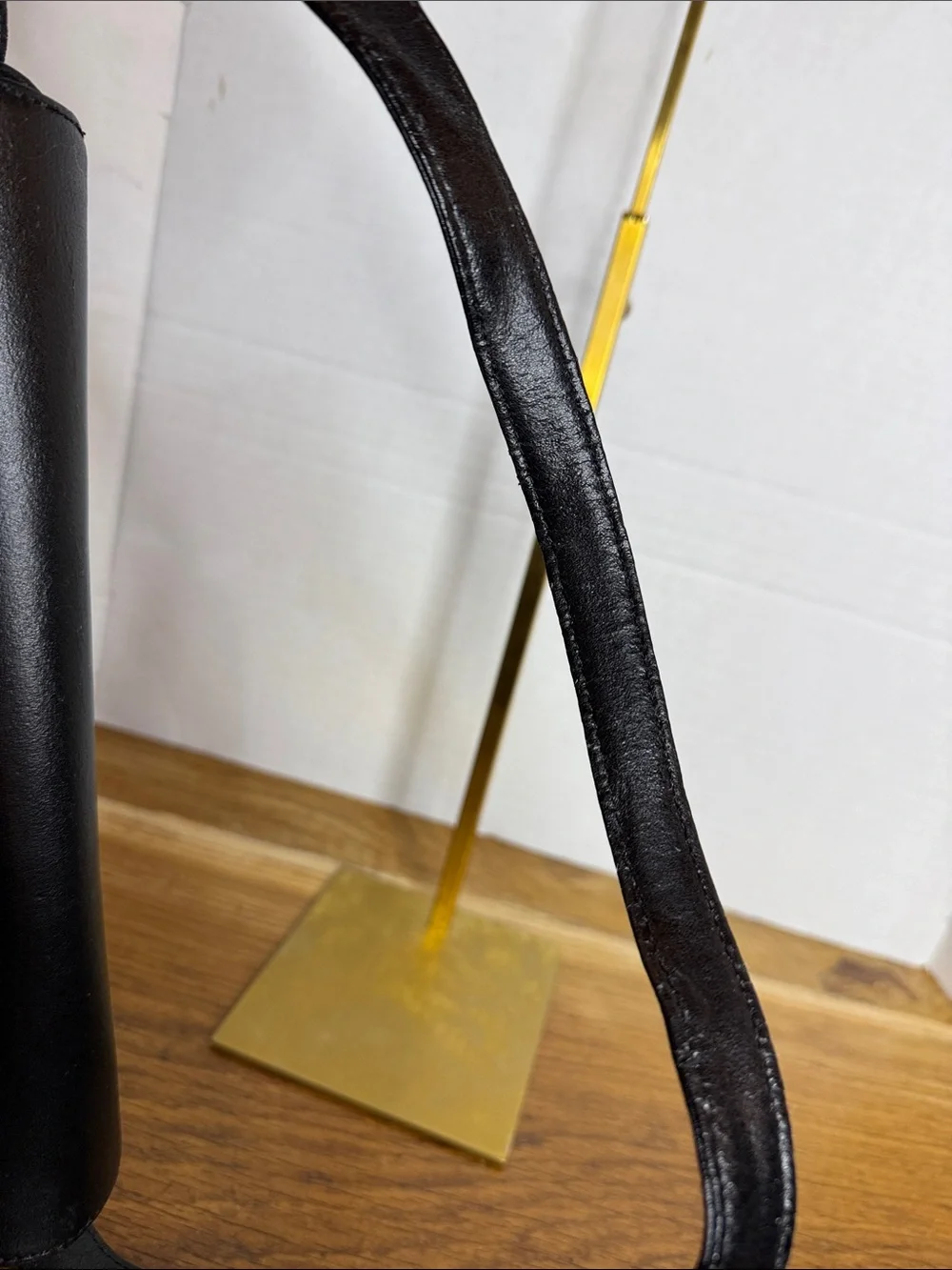 Eddie Bauer Black Genuine Leather Shoulder Bag Minimalist Shoulder Purse EUC
